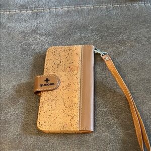 QueorkTan Wristlet Clutch